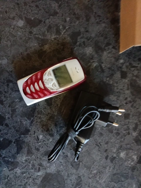 nokia 8310  Works Well, Vintage, Snake Game
