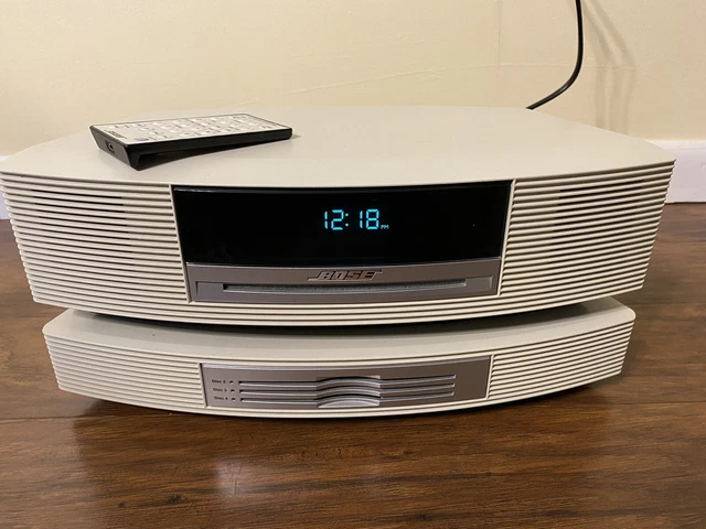BOSE WAVE MUSIC SYSTEM III - CD AM/FM Radio, Multi-CD 3 Disc Changer & Remote BOSE WAVE MUSIC SYSTEM III - CD AM/FM Radio, Multi-CD 3 Disc Changer & Remote