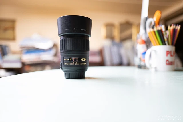 NIKON AF-S Micro Nikkor 60mm f/2.8G ED Lens with H-42 Hood