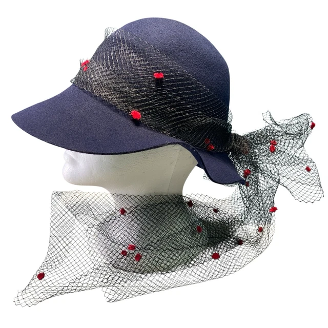 Hats, Women display picture 1