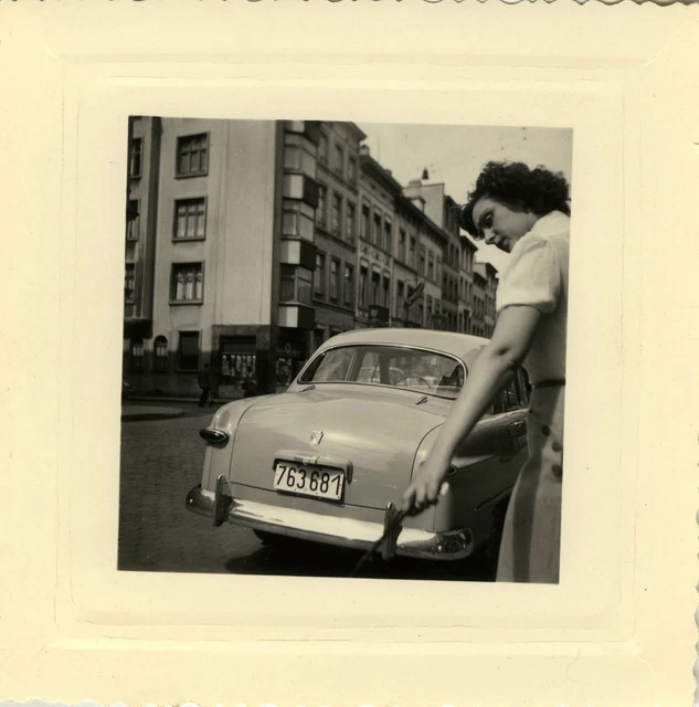 Antique Photo - Vintage Snapshot - Ford Women's Car Weird Framing - Car
