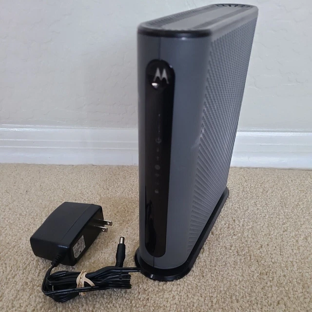 Motorola - MG7700 24x8 DOCSIS 3.0 Cable Modem + AC1900 Router - Black
