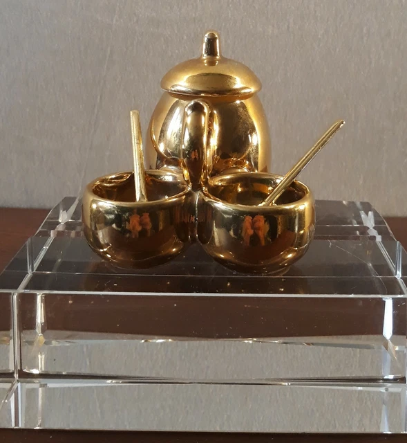 Ancien moutardier salière poivrière en porcelaine en forme de Marmite