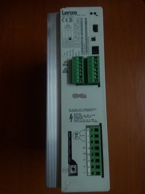 Convertitore di frequenza HVAC Lenze 8200 0,75 Kw. 3~ 380 V - Tipo:...