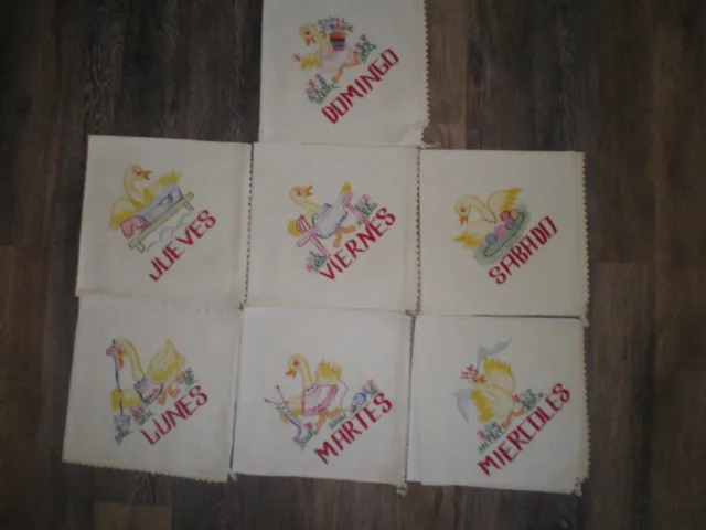 7 Vintage Days of the Week Dish Towels EUC Ducks, Spanish, 24 x 23", Embroidered