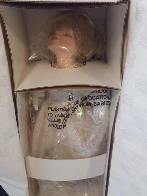 HERITAGE SIGNATURE *Angelica* KISSING FAIRY Porcelain 15" Doll 1990s *NRFB *COA