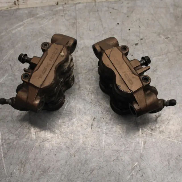 2016 Honda CBR1000RR RIGHT LEFT FRONT BRAKE CALIPER SET PAIR CALIPERS BB530