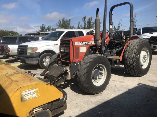Massey Ferguson MF 451 x4 Diesel Tractor W/ PTO Broom Street Sweeper Attachment