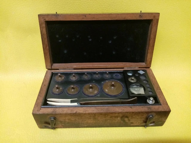 Antiker Gewichtssatz für Apothekerwaage Feingewichte (Biedermeier)