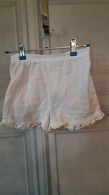 Cute little Girls white cotton Shorts with frill - Age 6 Years