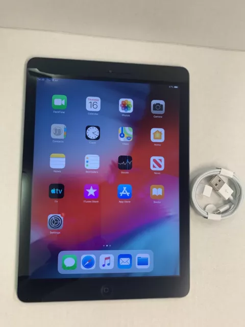 Apple iPad Air 1st Generation 16GB, Wi-Fi, 9.7in - Space Grey