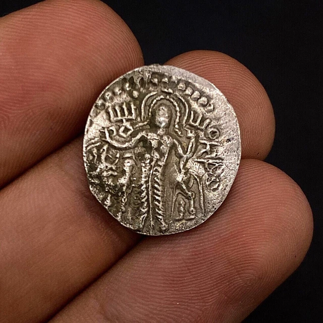 OLD ANCIENT KUSHAN Indian silver drachma coin depicting ruler 18.9mm £ ...
