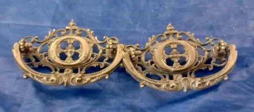 2 Antique Victorian Dresser / Furniture Drawer Pulls Cast Brass Hardware