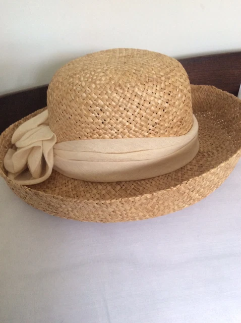 Cappello di paglia donna Kangol usato una volta per un matrimonio.