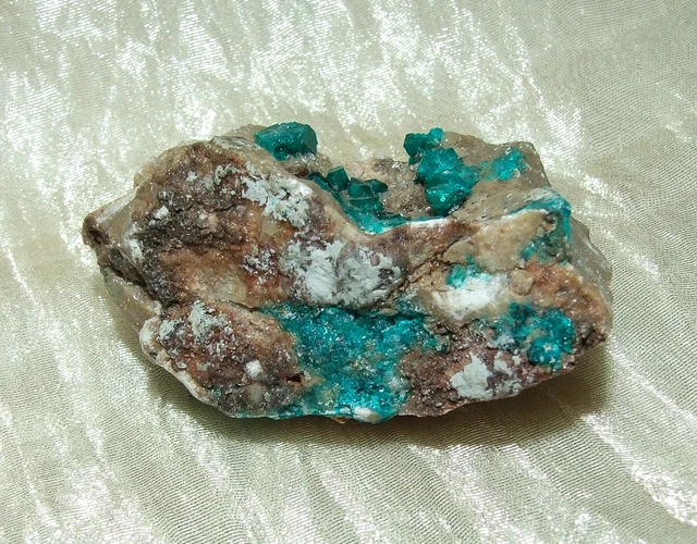 Traumhafte Dioptas Natur Stufe 6,0 cm; 68 g - aus Namibia in A - Qualität