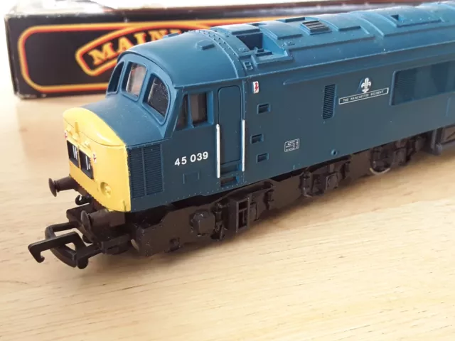 oo gauge mainline class 45 locomotive 45039 " The Manchester Regiment"