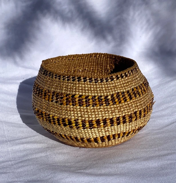 ANTIQUE YUROK WIYOT Northwest California Native American Indian Basket