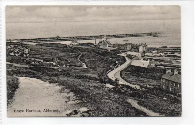 BRAYE HARBOUR, ALDERNEY: Channel Islands postcard (C79987)