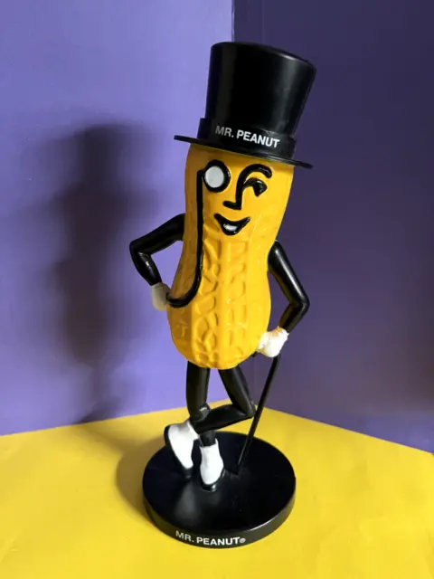 Mr. Peanut Plastic Figure Bank With Removable Hat 1990