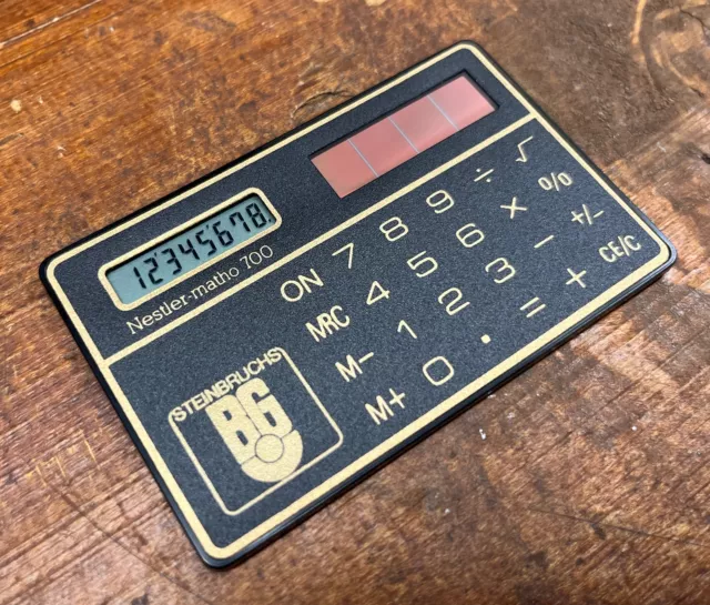 Mini Taschenrechner Nestler-matho 700 im Scheckkartenformat, Steinbruchs-BG