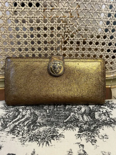 Vintage Gucci Wallet Metallic Gold Leather Bi-Fold Signature Knight Clasp Rare!