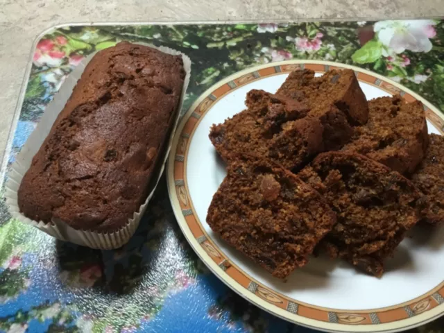 1 x 1lb HOMEMADE DARK FRUIT CAKES. FULL OF FRUIT & CHERRIES. CUP OF TEA CAKE