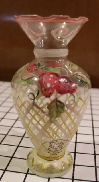 Tracy Porter Hand Painted Glass Vase Strawberries & Lattice Design Spring 6.5" H