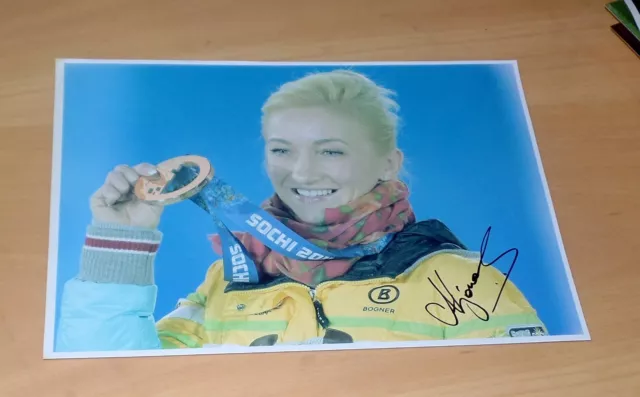 ALJONA SAVCHENKO, original signed Photo in 20x28 cm (BO-4)