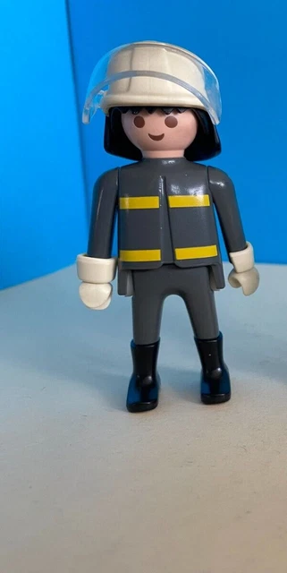 EKA3 - Playmobil aus 3178 - Feuerwehrmann - gut