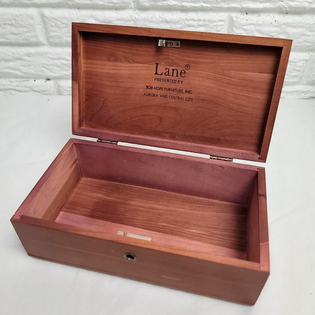 VTG LANE MINI Cedar Hope Chest Stash BOX Bob Hope Furniture Inc
