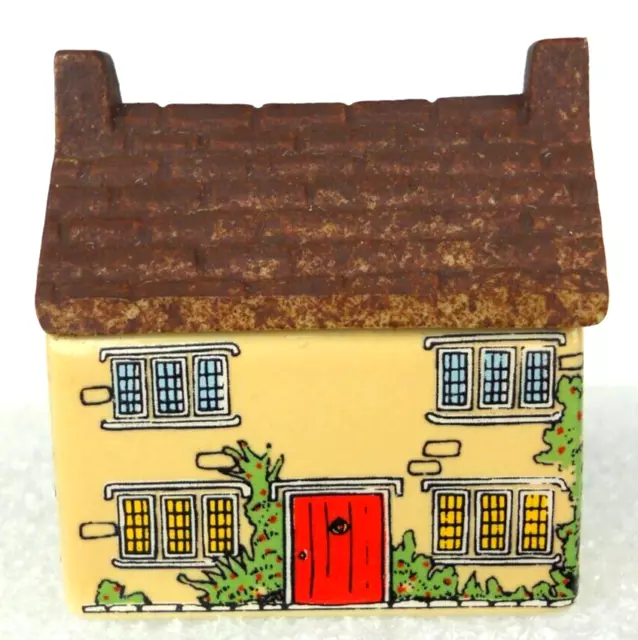 Wade England "Whimsey On Why" Broomyshaw Cottage #21Porcelain Miniature Building