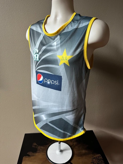 Pakistan's 2015 World Cup jersey unveiled in a memorable ceremony