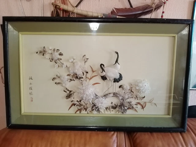 VINTAGE ORIENTAL FEATHER ART 75cm X 46cm PICTURE DIARAMA