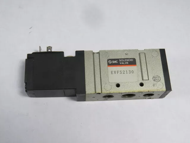 SMC EVFS2130 Solenoid Valve 3/2 Ports 21-26VDC 1/8" NPT  USED