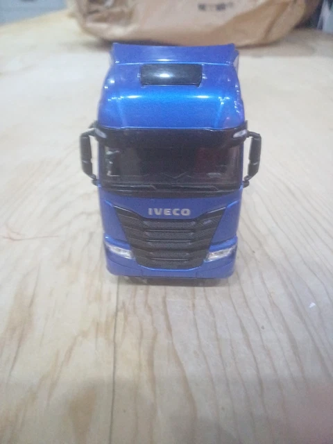 TRACTEUR IVECO S-WAY HRC TEAM ELIGOR 1/43 Ref 116884 - La Boutique D'ALAIN