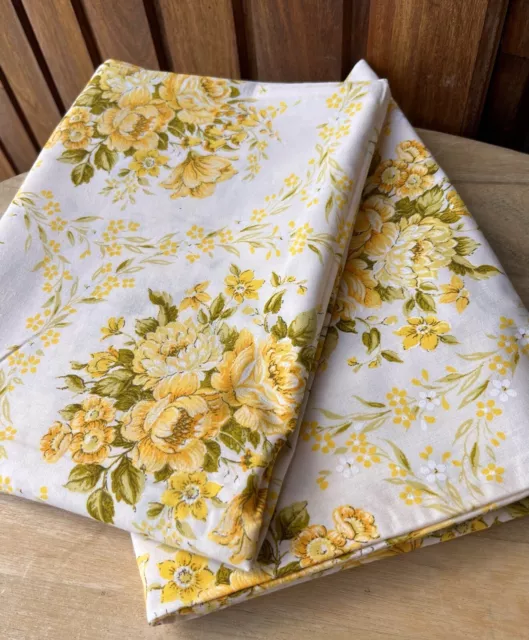 Vintage Retro New Sheridan Yellow Cottage Rose Print Floral Pillowcases X2