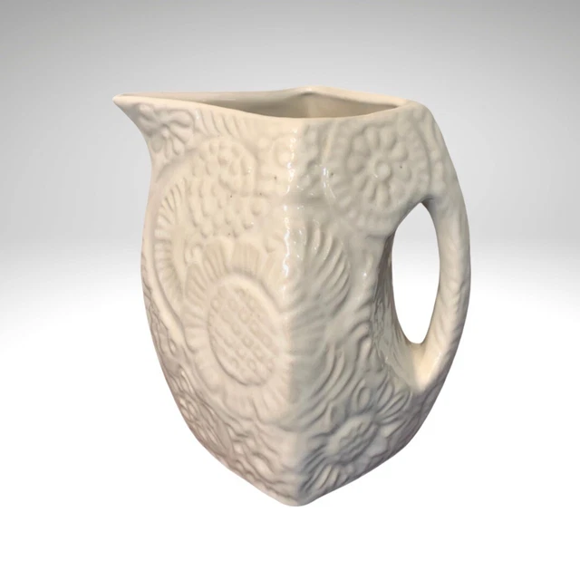 Niloak Pottery Daisy Floral Embossed Pitcher Vase Mid Century Vintage 1940s 7”