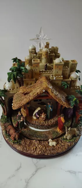 Thomas Kinkade Following The Star Nativity Musical Sculpture w/ Motion & Lights