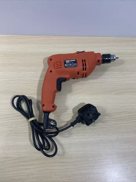 Black and Decker Corded Drill 4.0A 0-1350 RPM DR200 10MM Type 1 ts