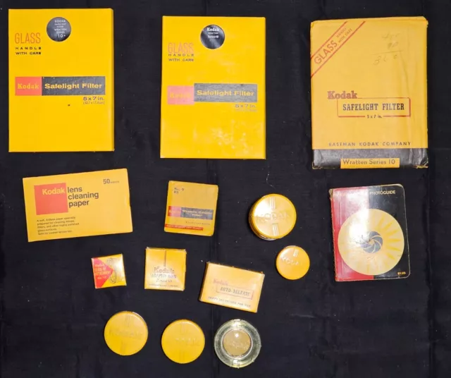 Huge Lot Of Vintage Kodak Camera Accessories Safelight Close Up Filters Cs1.46