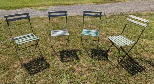 4 Chaises de jardin anciennes pliantes Lot of 4 garden chairs