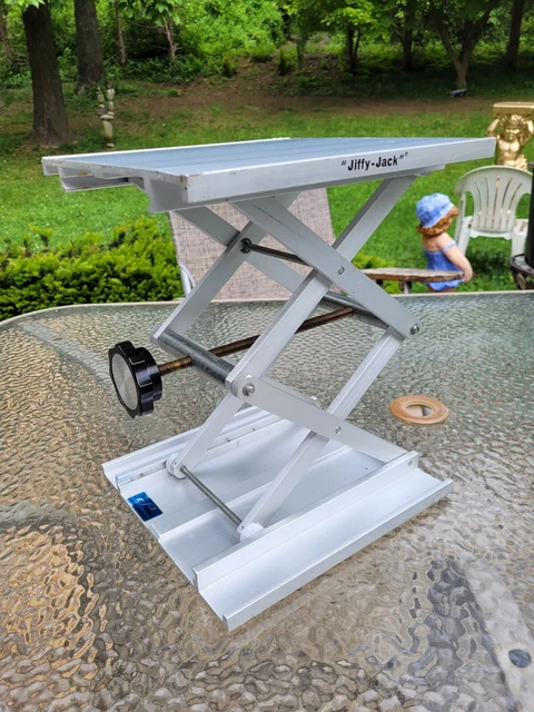 Cole Parmer "Jiffy-Jack" Lab Platform Jack 9.5"x10" 18.5" tall