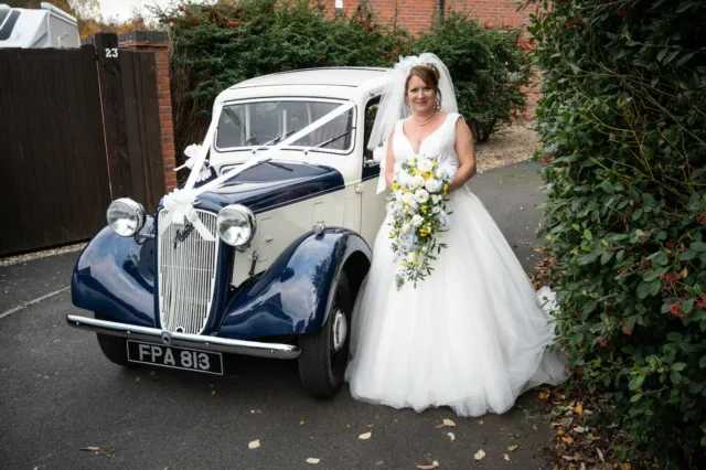 Vintage Classic Chauffeur Wedding Car Hire Leicestershire
