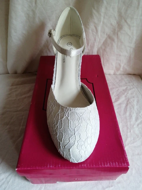 SCARPE DA SPOSA IN PIZZO BIANCHE TAGLIA UK 6 DA SCATOLA DA SCARPE BOUTIQUE. Nuovo in scatola.