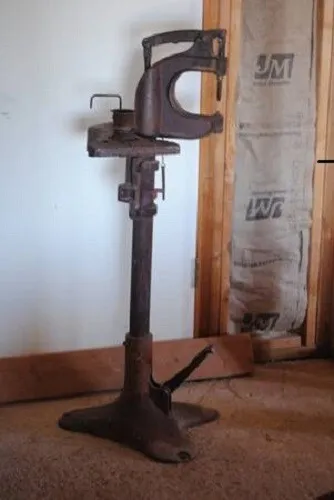 vintage milford foot pedal rivet machine model 867