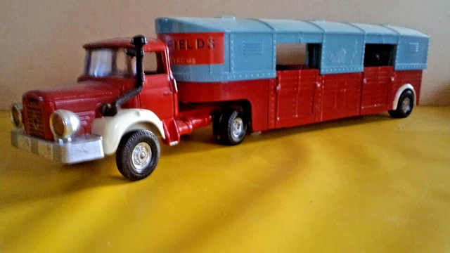 CORGI Major Toys camion miniature 1/43 Berliet Horse Box transport chevaux 70's