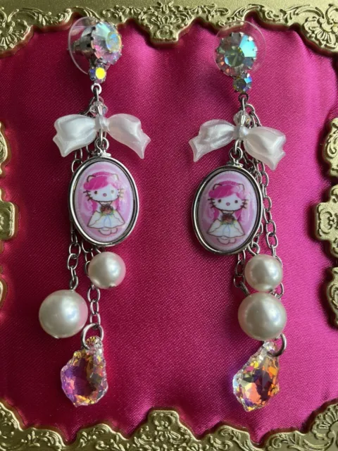 Tarina Tarantino Pink Head Vintage Hello Kitty Bride Bridal Cameo Pearl Earrings