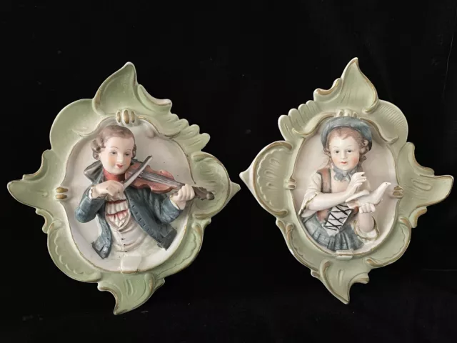 Vintage Pair of Capodimonte? 3D Wall Plaque 7.5"Tall Excellent  Condition 