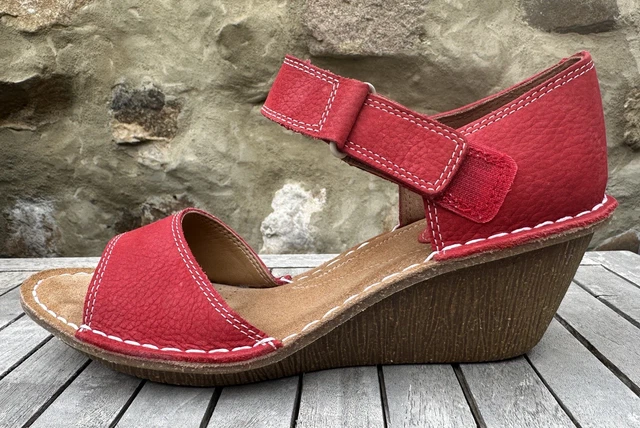 CLARKS ARTISAN RED Wedge Heel Shoes Sandals SIZE EU 38 New no