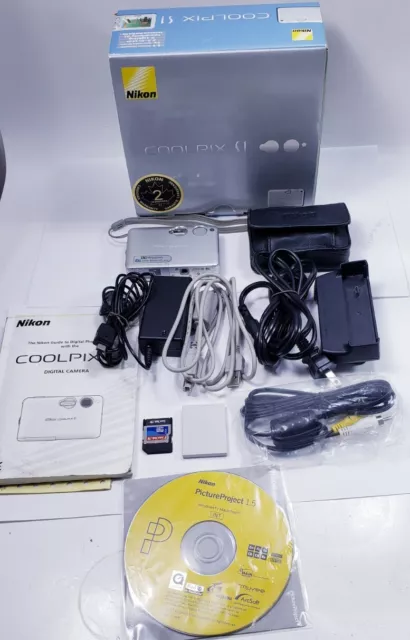 Nikon Coolpix S1 5.1MP Digital Camera Bundle - Tested & Working